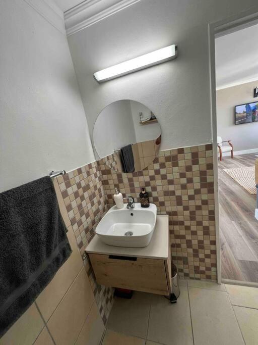 Modern, Trendy And Comfortable 2 Bedroom Apartment In Cape Town Luaran gambar