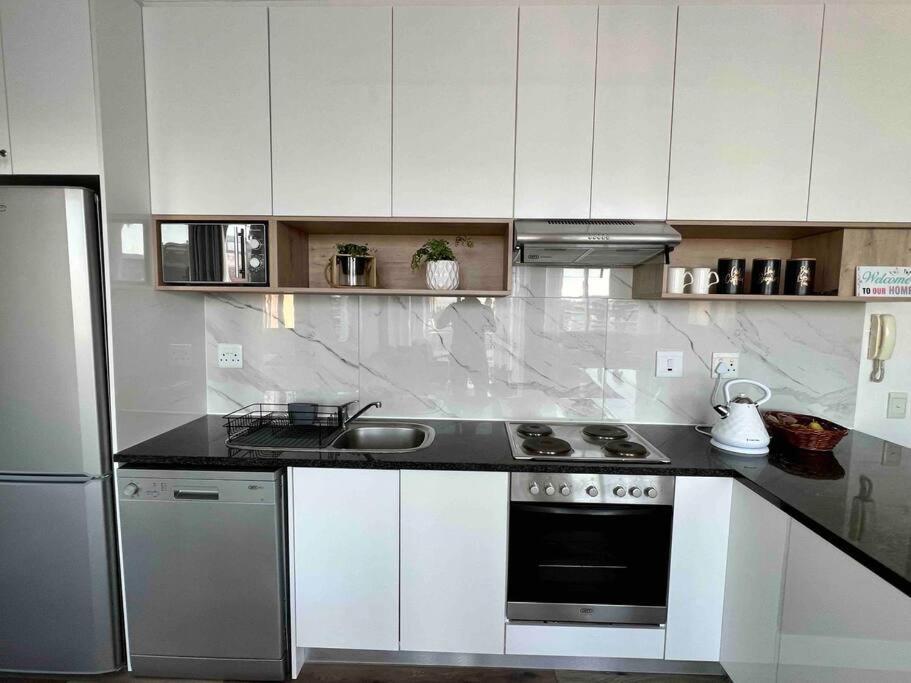 Modern, Trendy And Comfortable 2 Bedroom Apartment In Cape Town Luaran gambar