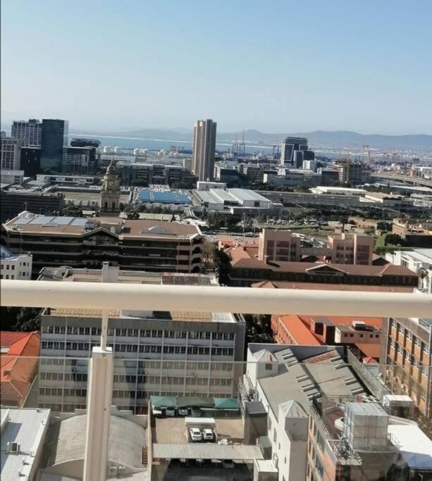 Modern, Trendy And Comfortable 2 Bedroom Apartment In Cape Town Luaran gambar